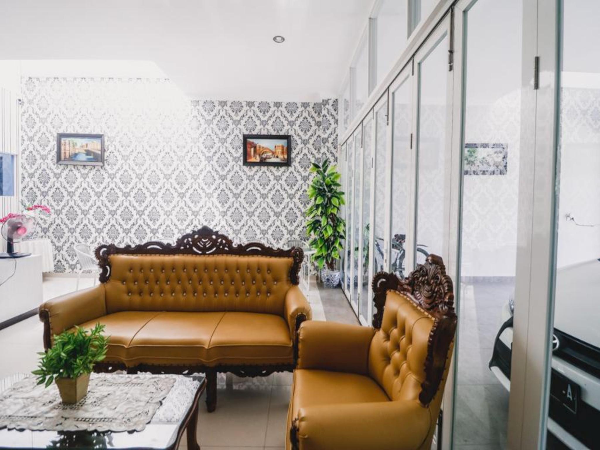 Reddoorz Near Hermes Place Polonia Medan Exterior foto